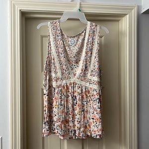 Flower tank top. Size L